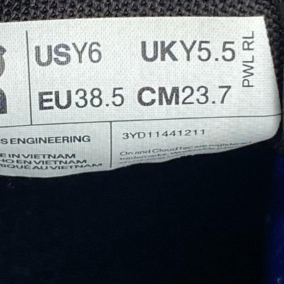 On Runninh Cloud Sky sneakers are lightweight, blue agile running shoes size Y6 - Picture 8 of 11